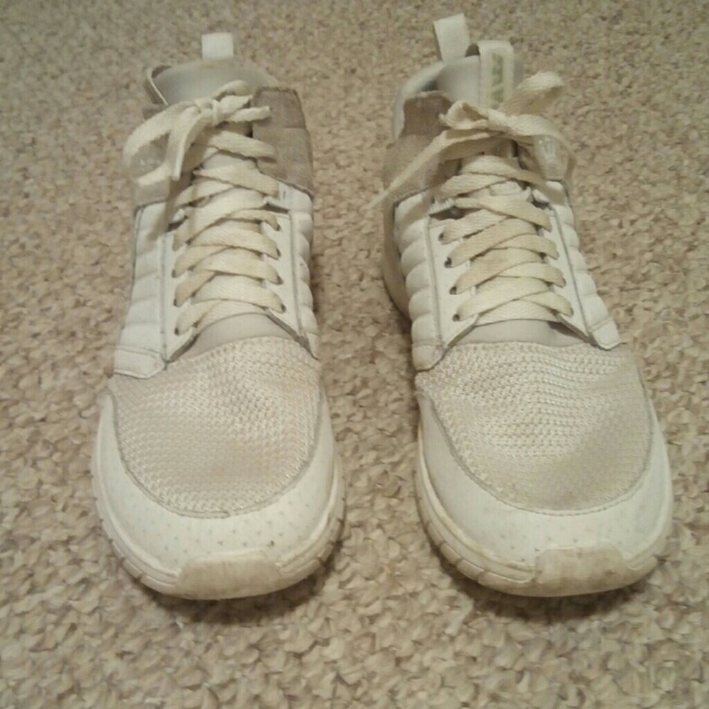 Shoe: supra